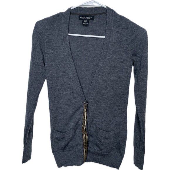 Banana Republic Sweaters - Banana Republic Womens XXS Gray V-neck Cardigan Beaded Fine Merino Wool Pocket